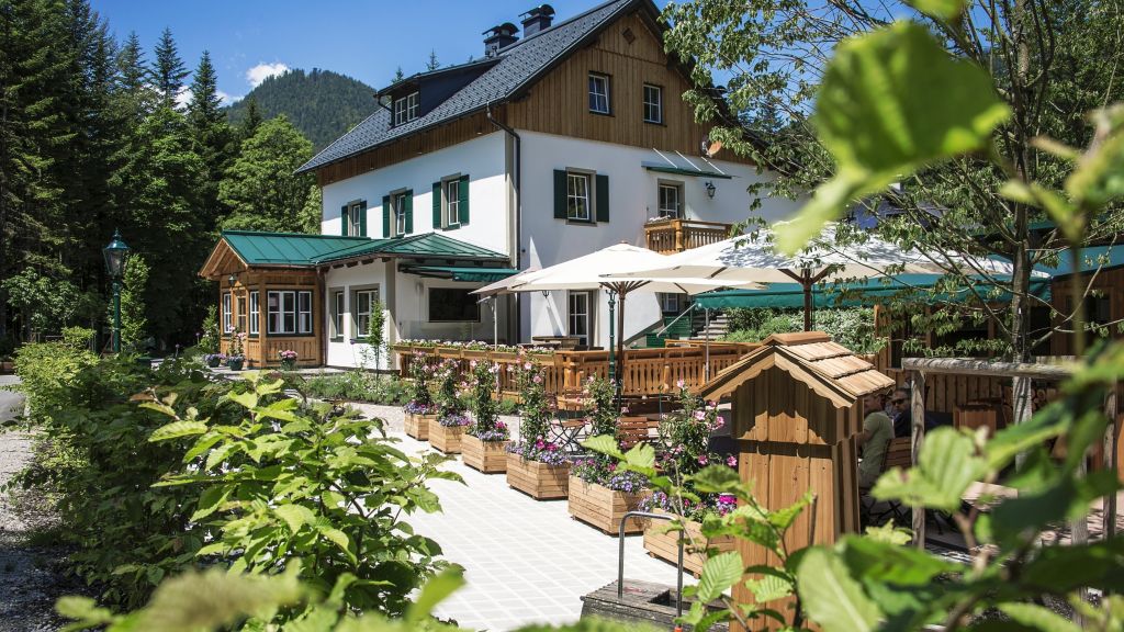 http://ja-am-see.de/wp-content/uploads/2019/08/Pension_Waldruhe-Bad_Aussee-Aussenansicht-2-873277.jpg