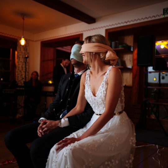 http://ja-am-see.de/wp-content/uploads/2020/10/VMall-eyes-on-the-bride-verena-und-max-266-540x540.jpg